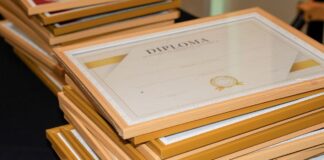 Los vecinos de Móstoles podrán acreditar sus títulos y certificados de forma instantánea Los vecinos de Móstoles podrán acreditar sus títulos y certificados de forma instantánea