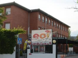 La Escuela Oficial de Idiomas de Móstoles amplía su oferta con Español para Extranjeros y consolida su crecimiento La Escuela Oficial de Idiomas de Móstoles amplía su oferta con Español para Extranjeros y consolida su crecimiento