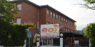 La Escuela Oficial de Idiomas de Móstoles amplía su oferta con Español para Extranjeros y consolida su crecimiento La Escuela Oficial de Idiomas de Móstoles amplía su oferta con Español para Extranjeros y consolida su crecimiento