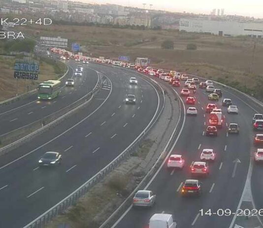Un accidente en la A-5 obliga a cortar el carril izquierdo a la altura de Parque Coimbra en Móstoles Un accidente en la A-5 obliga a cortar el carril izquierdo a la altura de Parque Coimbra en Móstoles