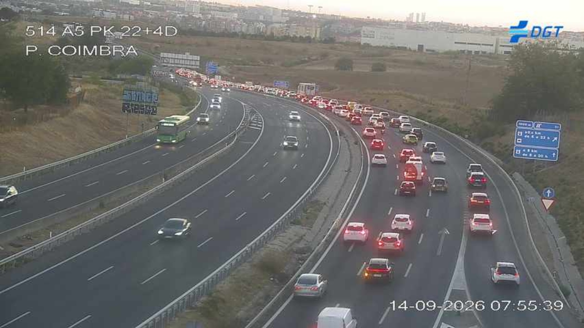 Un accidente en la A-5 obliga a cortar el carril izquierdo a la altura de Parque Coimbra en Móstoles