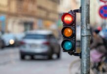 Nueva normativa para los semáforos: esto tienen que saber los conductores de Móstoles Nueva normativa para los semáforos: esto tienen que saber los conductores de Móstoles