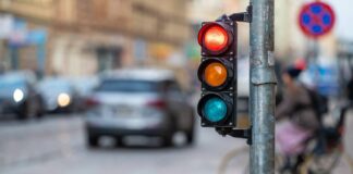 Nueva normativa para los semáforos: esto tienen que saber los conductores de Móstoles Nueva normativa para los semáforos: esto tienen que saber los conductores de Móstoles