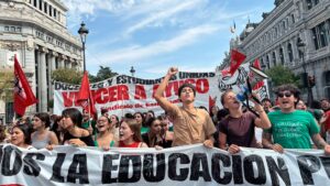 Huelga indefinida en la educación pública: así afecta el paro docente a los colegios e institutos de Móstoles