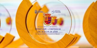 Homenaje al comercio de Móstoles: los 24 negocios premiados por más de 50 años de actividad Homenaje al comercio de Móstoles: los 24 negocios premiados por más de 50 años de actividad