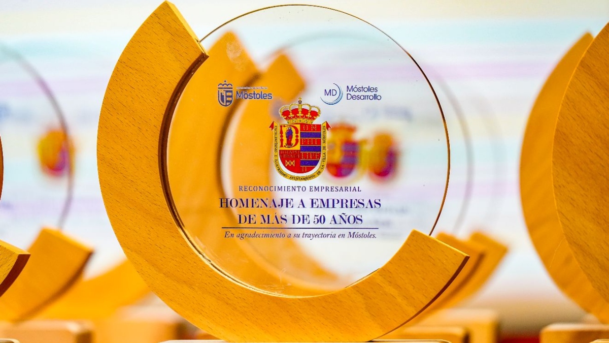 Homenaje al comercio de Móstoles: los 24 negocios premiados por más de 50 años de actividad Homenaje al comercio de Móstoles: los 24 negocios premiados por más de 50 años de actividad