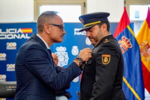 Homenaje a los agentes y entidades de Móstoles: así ha sido el Día de la Policía Nacional