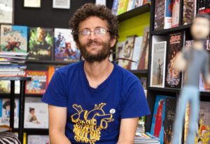 Alejandro Bárzano, «Suchi»: «Me he hecho mucho mejor lector siendo librero aquí en Móstoles»