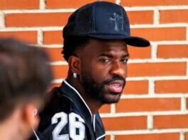 El futbolista del Real Madrid, Vinicius Júnior, presente en un partido de fútbol sala en Móstoles