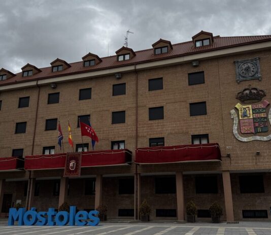 Móstoles reta a los jóvenes a derribar las barreras de comunicación con un hackathon