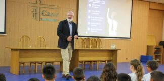 Educar en la era digital: el reto de los colegios ante las nuevas tecnologías Educar en la era digital: el reto de los colegios ante las nuevas tecnologías
