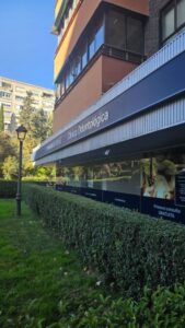 El cierre de las clínicas Vivanta también afecta a pacientes de Móstoles con tratamientos dentales pendientes