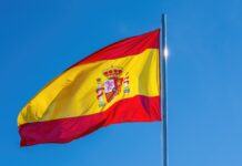 Banderas de España gratis en Móstoles para celebrar el Día de la Hispanidad: dónde y cuándo recogerlas Banderas de España gratis en Móstoles para celebrar el Día de la Hispanidad: dónde y cuándo recogerlas