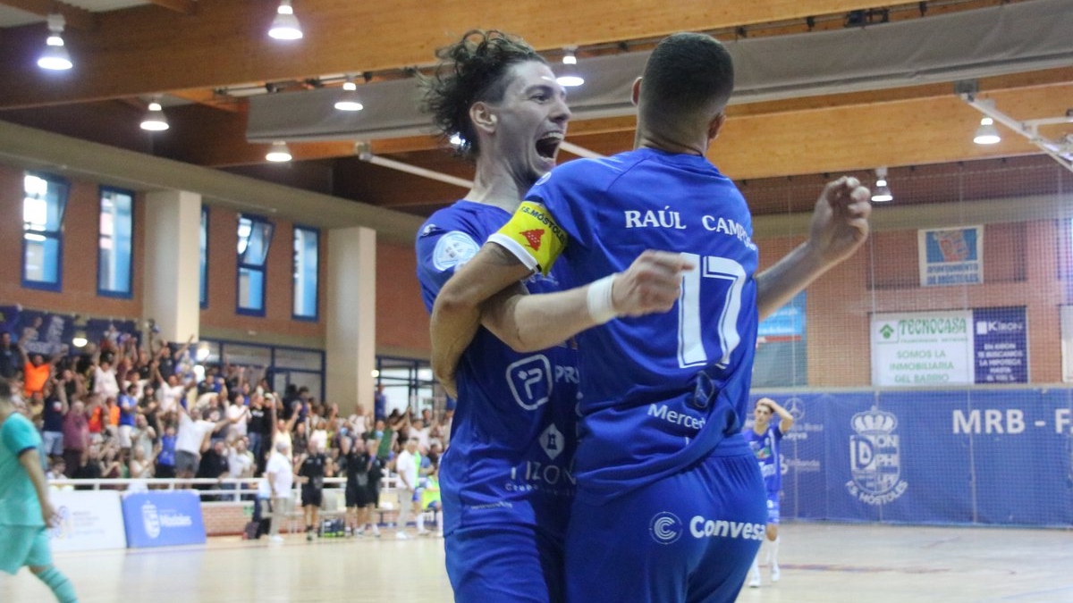 El FS Móstoles lidera la Segunda División en solitario: así ha sido el fin de semana de los clubes mostoleños El FS Móstoles lidera la Segunda División en solitario: así ha sido el fin de semana de los clubes mostoleños