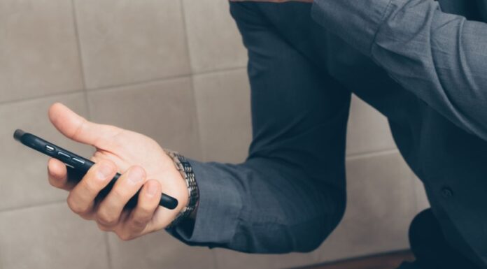 Alerta para los vecinos de Móstoles: la estafa de WhatsApp que suplanta a familiares y amigos Alerta para los vecinos de Móstoles: la estafa de WhatsApp que suplanta a familiares y amigos