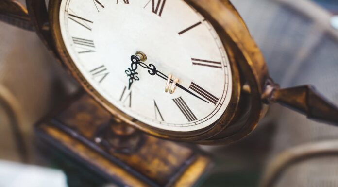 Móstoles se prepara para el segundo cambio de hora del año: qué día será y cómo afectará a tu descanso
