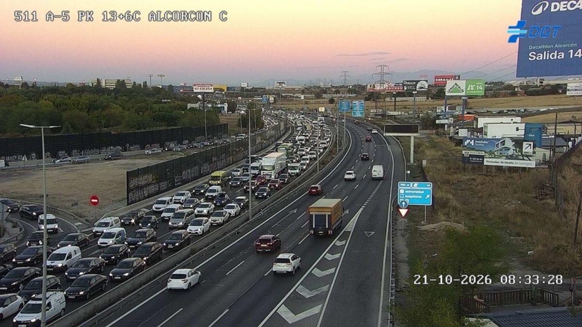 Un accidente en la A-5 provoca fuertes retenciones a la altura de Móstoles: hasta 11 kilómetros de atasco